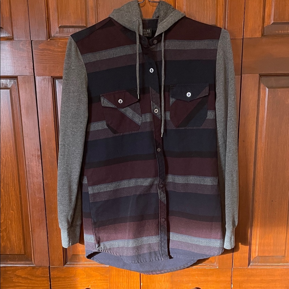 EMPYRE multi-colored hooded shirt. Size Medium Pre-owned excellent condition.